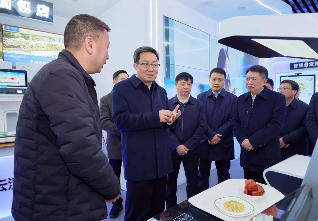 市委書記朱重烈蒞臨云澎科技指導(dǎo)工作！